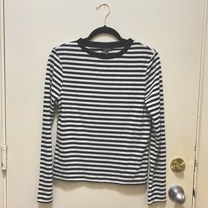 Black & white stripe long sleeve tee